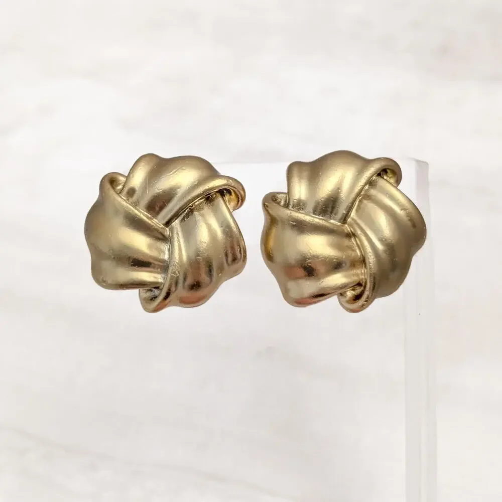 Vintage Clip On Earrings 1.25